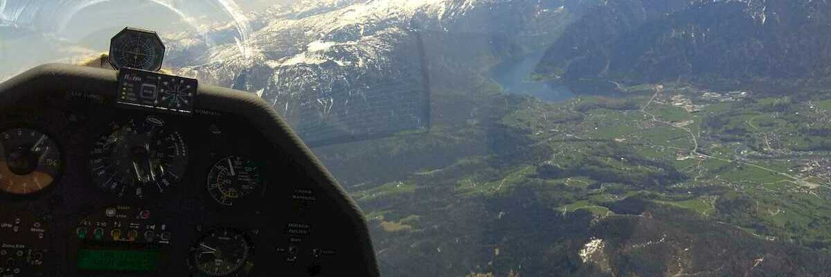 Flugwegposition um 12:04:53: Aufgenommen in der Nähe von Bad Ischl, Österreich in 2705 Meter